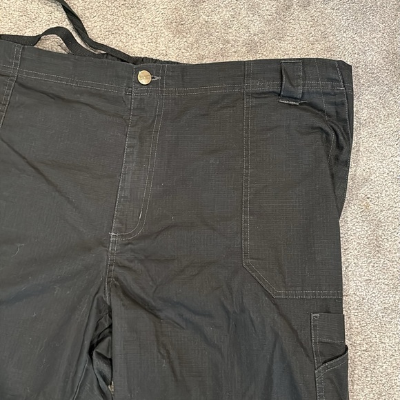 Black Carhartt Light Weight Pants - Picture 2 of 6